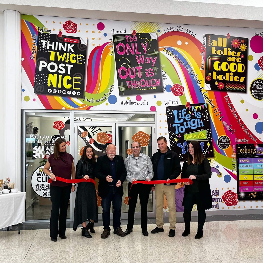 seaway-mall-photo-1024x1024 Team in Seaway Mall cutting ribbon.